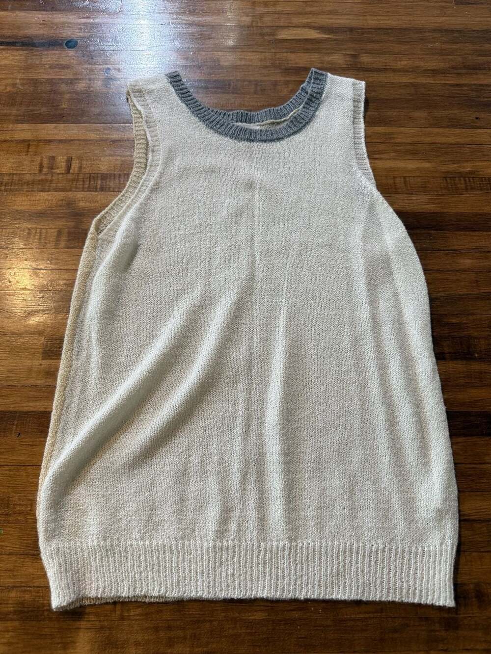 Blu Pepper Sweater Tank Size M Cream Knit Button Back (n1)